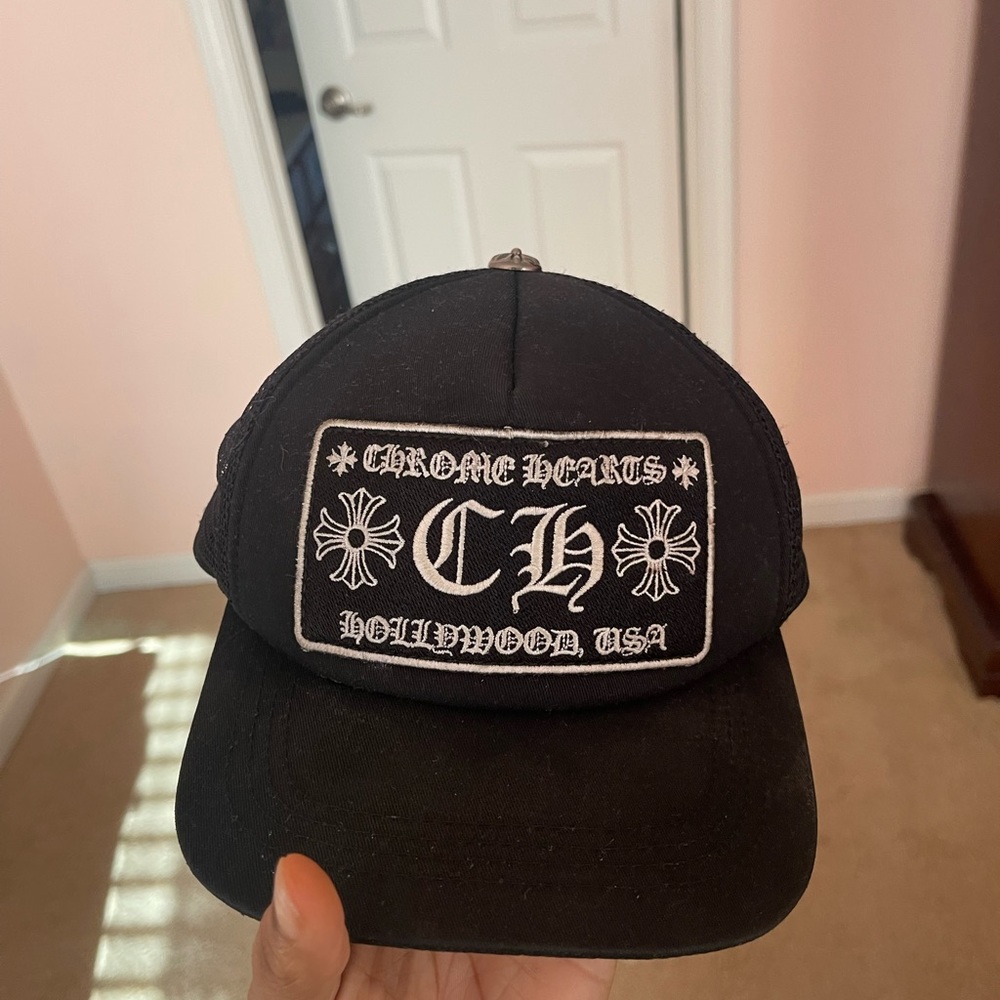 CHROME HEARTS TRUCKER HAT